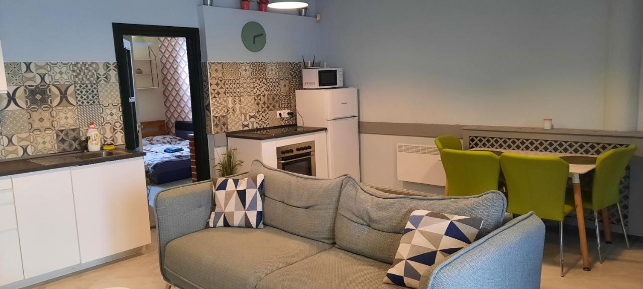 Csenge Apartman Keszthely Exterior foto